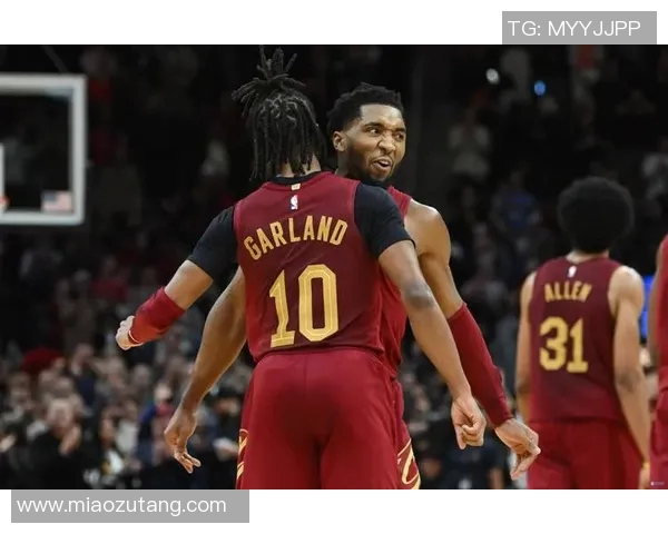 2016年NBA总决赛骑士对阵雄鹿的经典对决回顾与分析