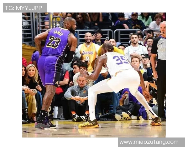 掘金与湖人对决分析:战术布局与球员表现的深度解读